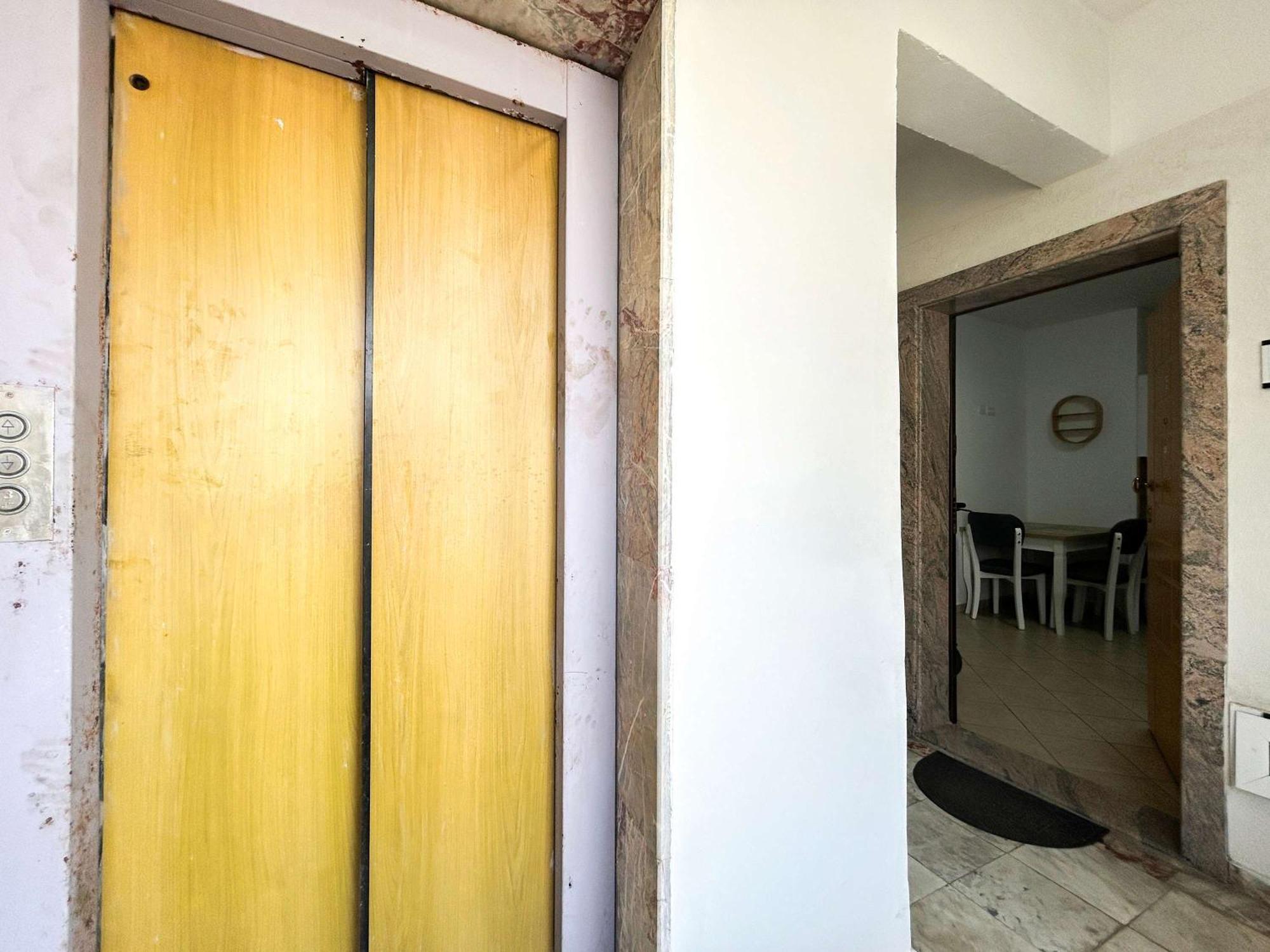 Royal 520 Apartment Durres Bagian luar foto