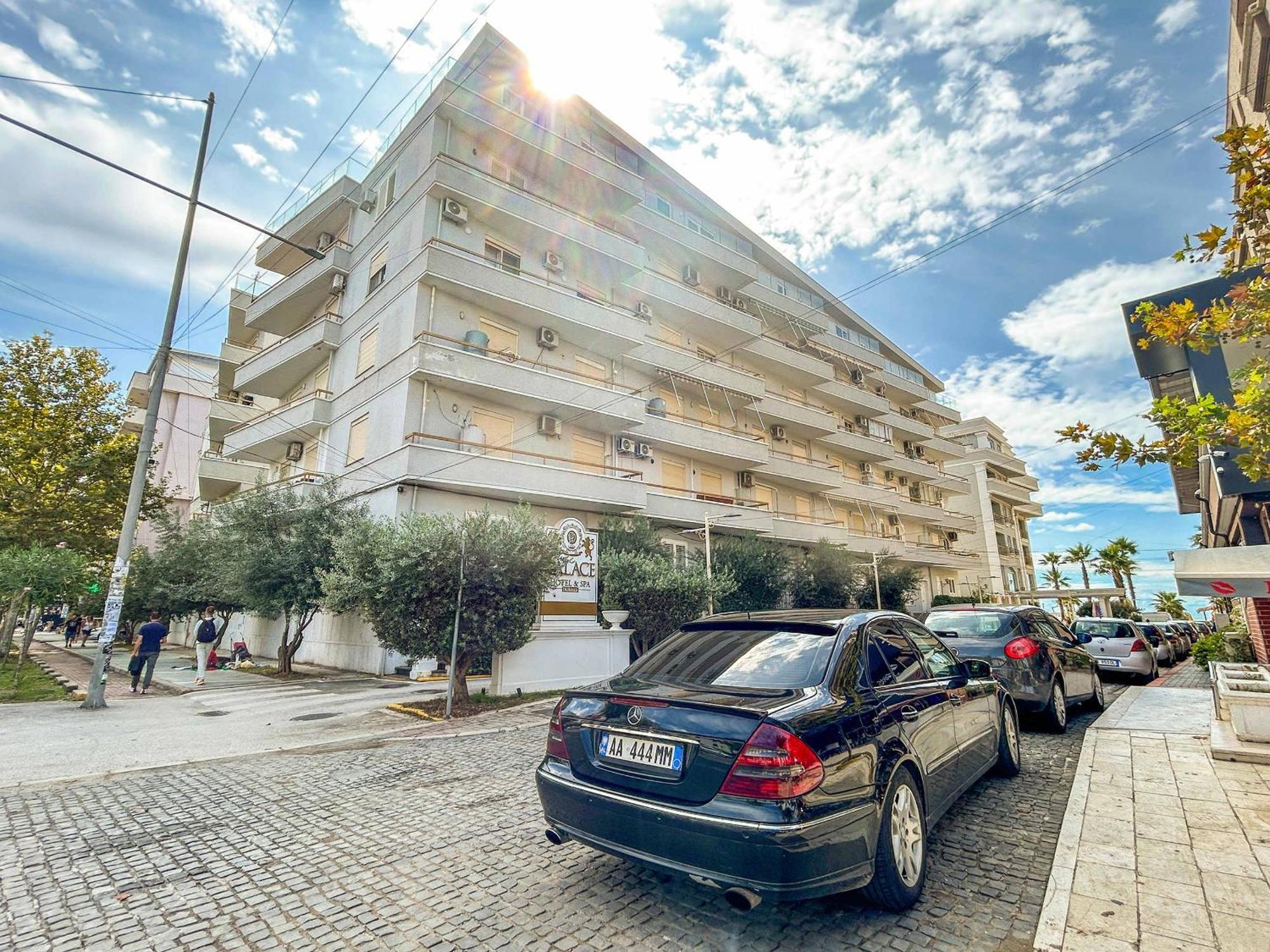 Royal 520 Apartment Durres Bagian luar foto