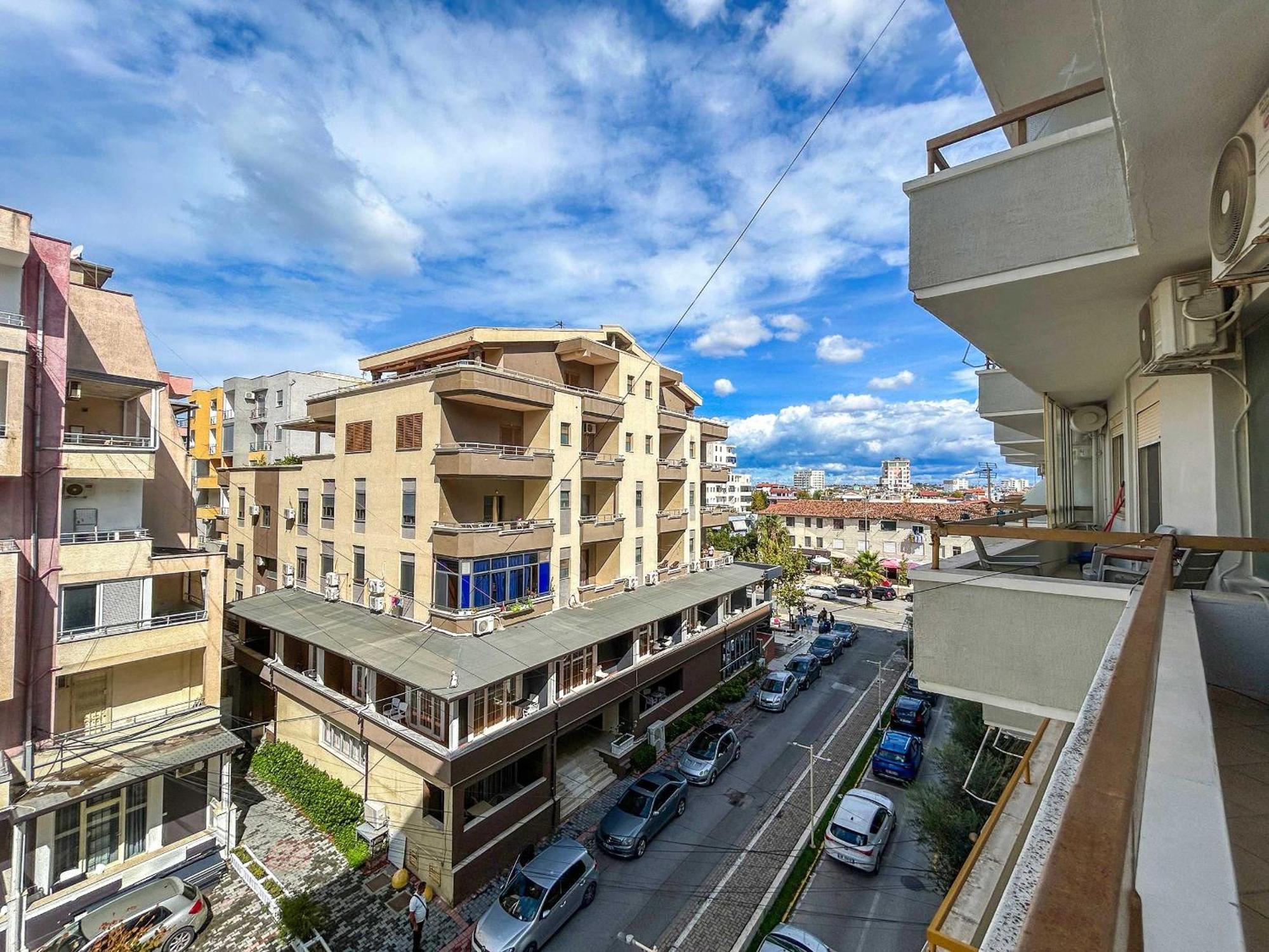 Royal 520 Apartment Durres Bagian luar foto