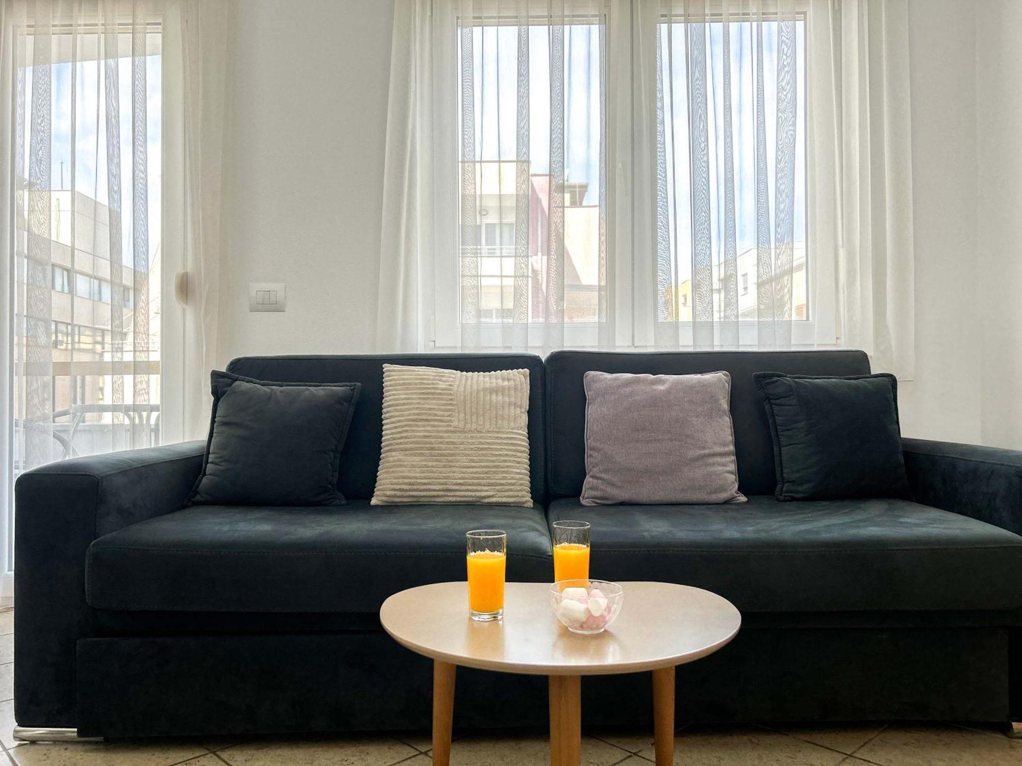 Royal 520 Apartment Durres Bagian luar foto